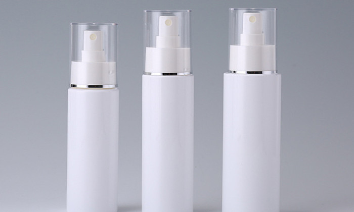 Sử dụng chai nhựa xịt đựng mỹ phẩm sao cho an toàn. Chailo.com.vn