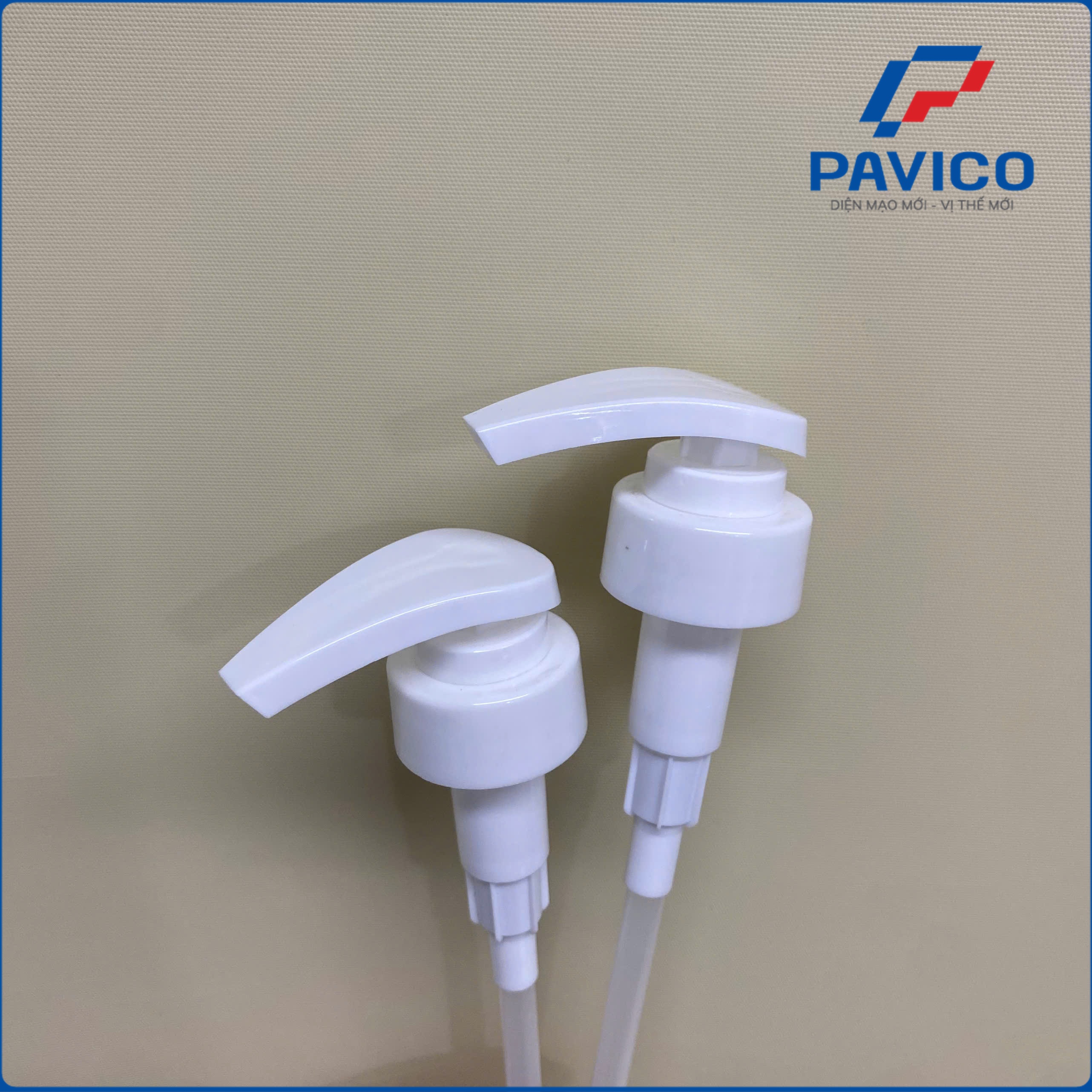 Đầu bơm vòi cong bản to 33mm