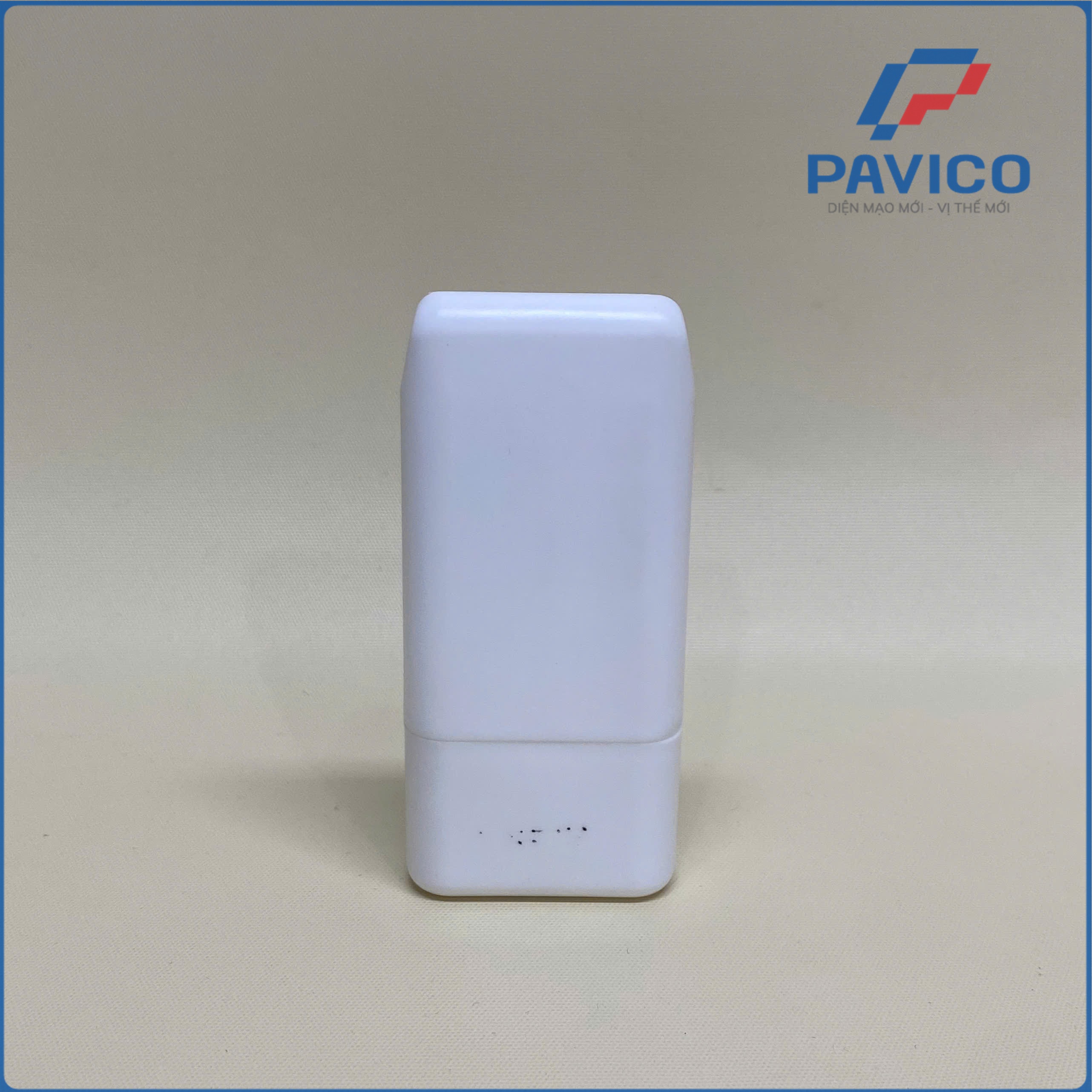 Chai HDPE vuông dẹt 30ml-14mm-7.7g