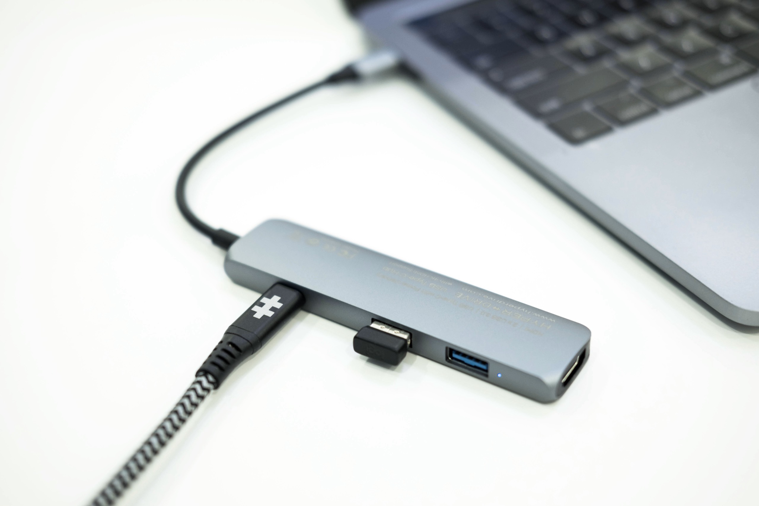 cong-chuyen-hyperdrive-hdmi-4k-usb-c-hub