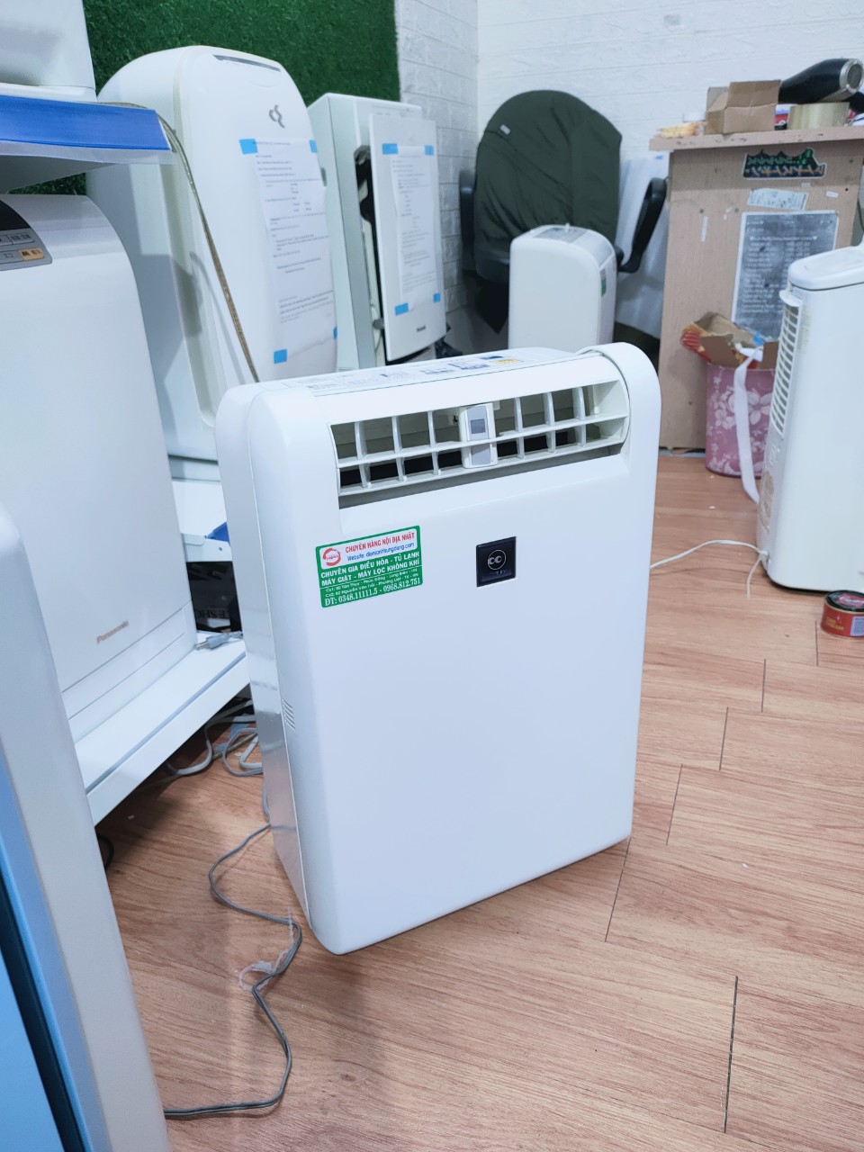 Máy Hút ẩm Mitsubishi MJ-120EX cho phòng <60m2 ( có màn hình Máy Hút ẩm Mitsubishi MJ-120EX cho phòng <60m2 ( có màn hình