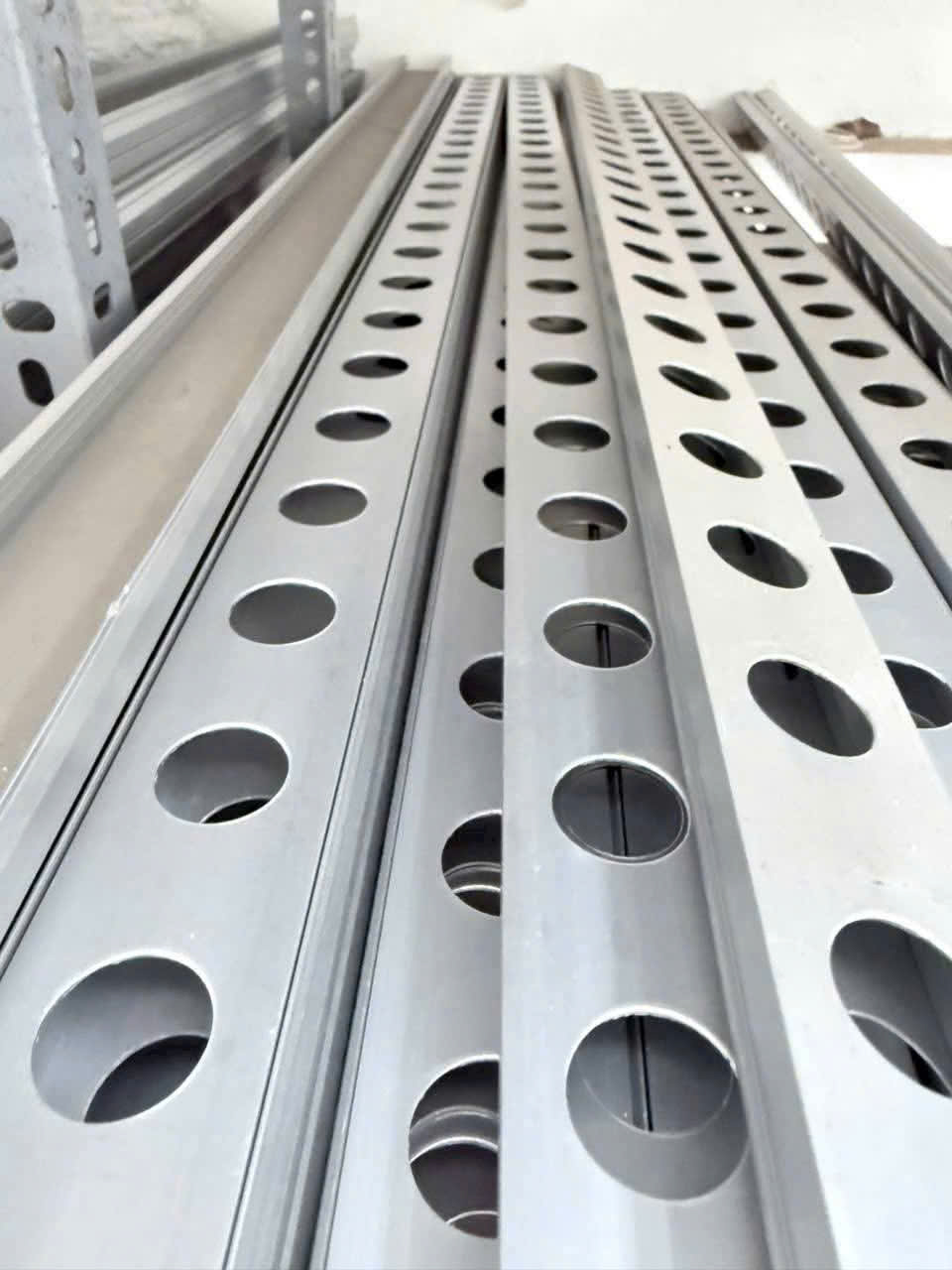 Thanh nhôm định hình trang trí ngoài trời F50