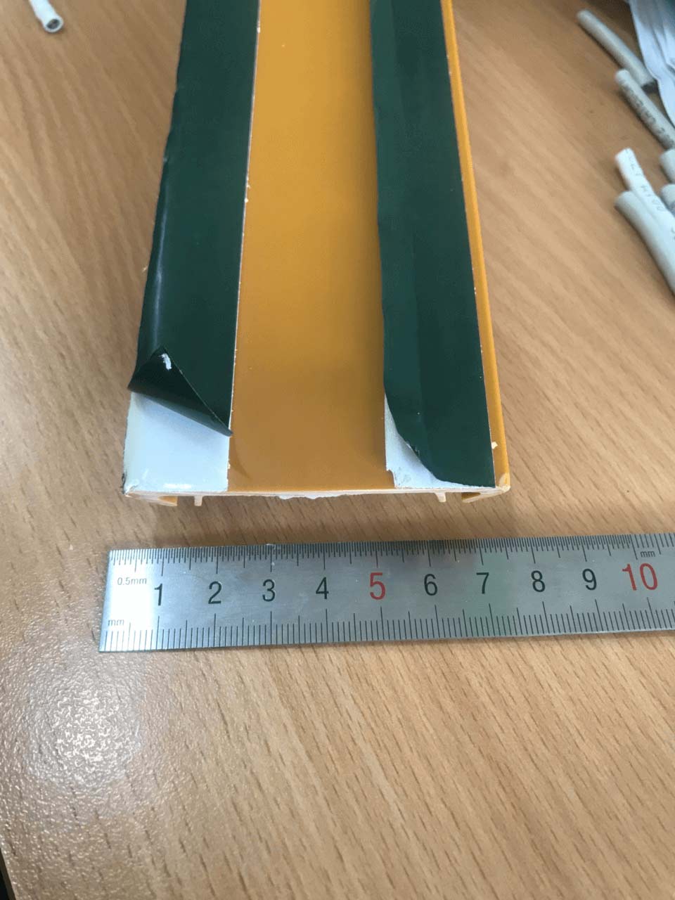 Ghen bán nguyệt Vân gỗ D70