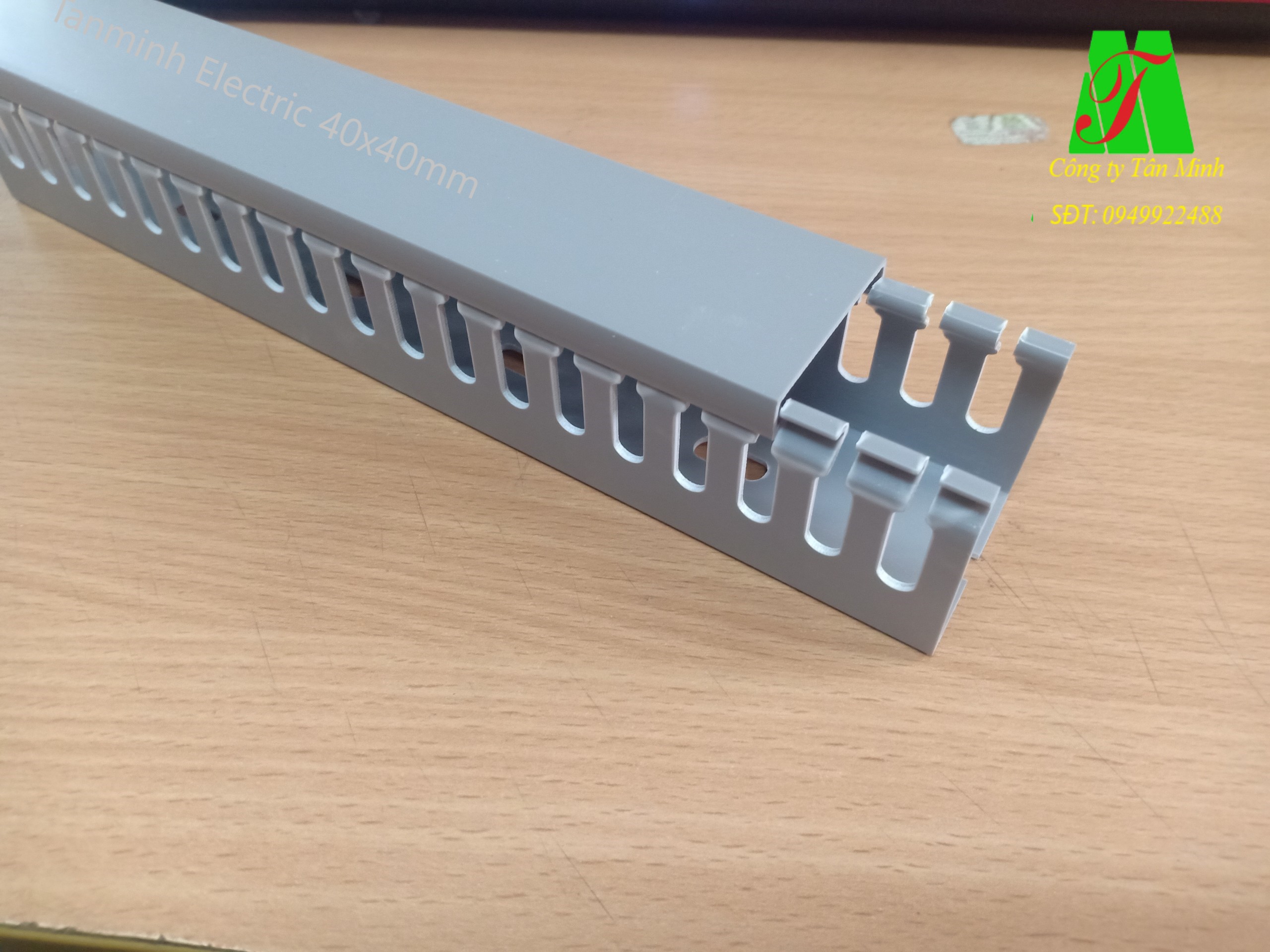 Máng nhựa Tanminh Electric 40x40mm
