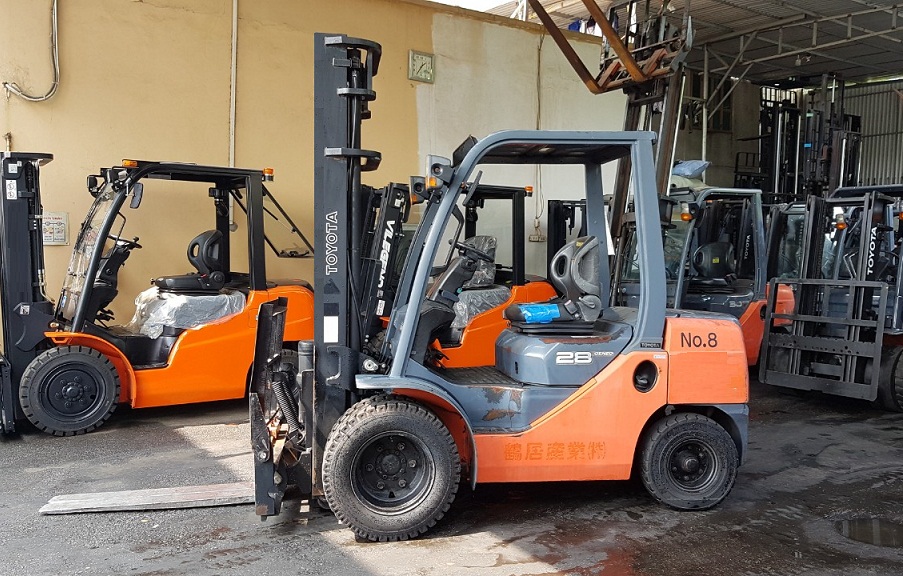 xe nâng cũ 3 tấn