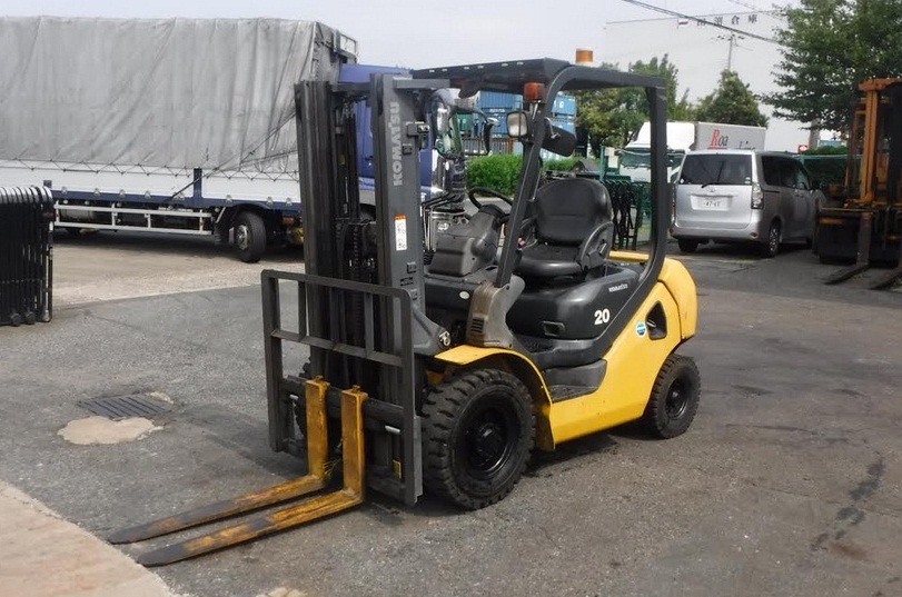 Xe Nâng Komatsu 2 tấn dịch giá chui cont – Xe Nâng Cũ: Lựa chọn Thông Minh cho Doanh Nghiệp