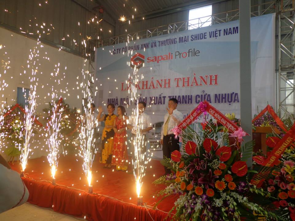 le-khanh-thanh-nha-may-san-xuat-thanh-cua-nhua-11-10-2014