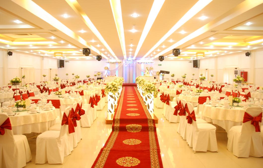 3-dieu-can-biet-ve-xu-huong-to-chuc-tiec-cuoi-buffet