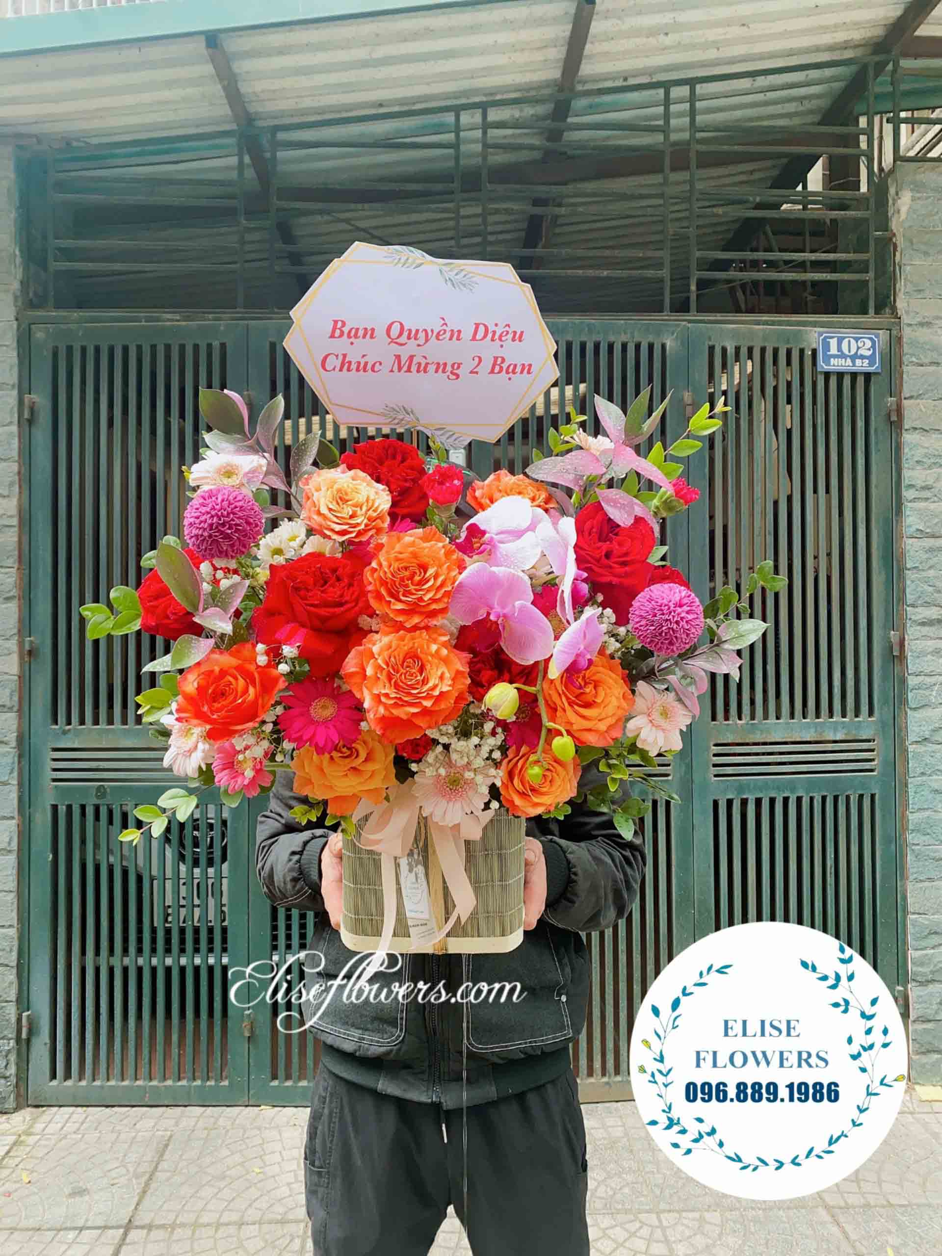 Lẵng hoa chúc mừng ngày thành lập công ty | Lẵng hoa sinh nhật tone đỏ cam rực rỡ, nổi bật | Hoa chúc mừng sang trọng ở Hà Nội | Điện hoa chúc mừng đẹp