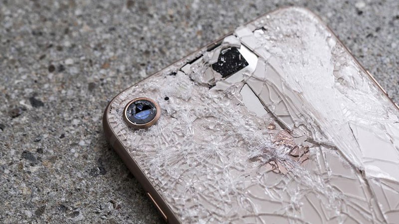 Thay mặt kính lưng iphone 8 - 8 plus chính hãng lấy ngay ở đâu?