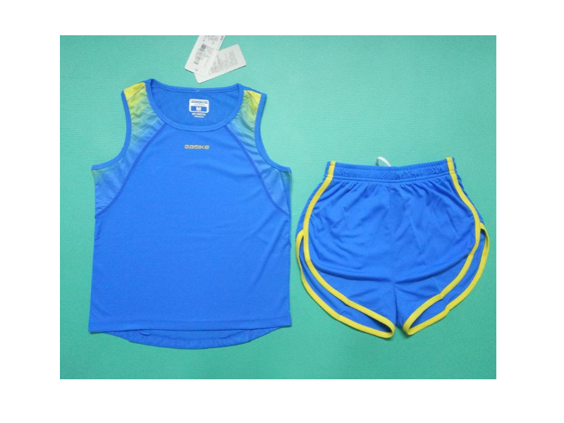 Quần áo điền kinh Basike