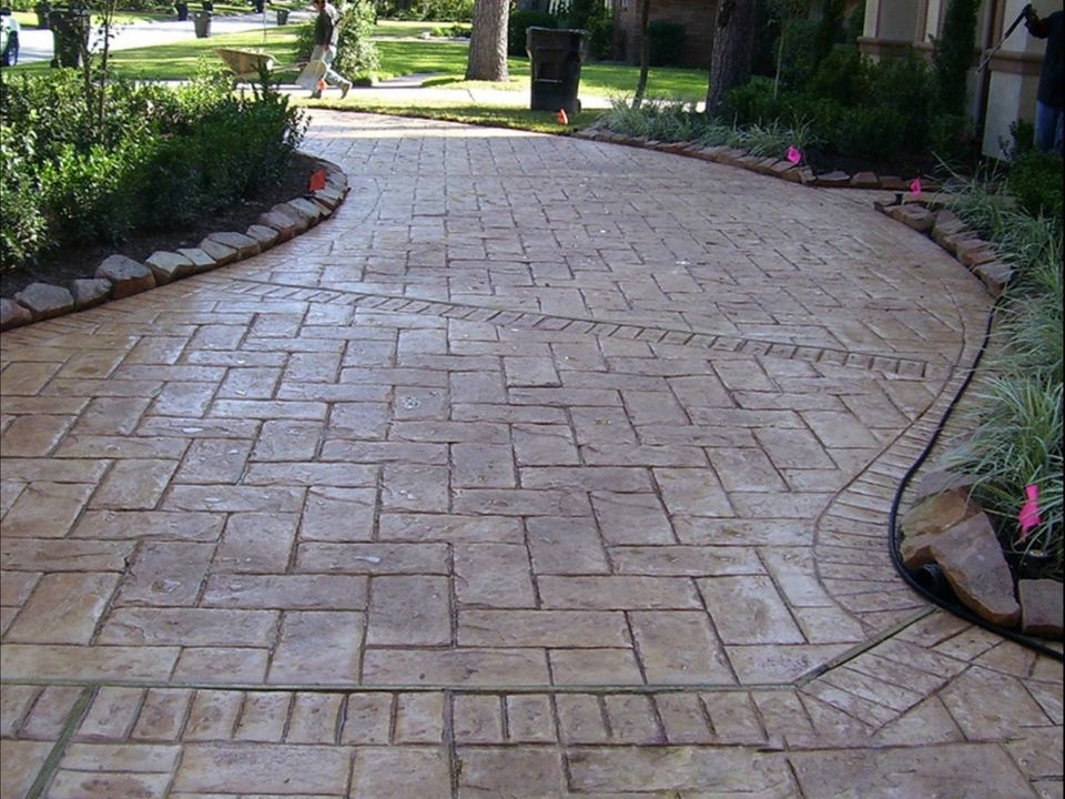 Bê tông áp khuôn vân đá ngoài trời chống UV và tác động môi trường (Ảnh sưu tầm)
