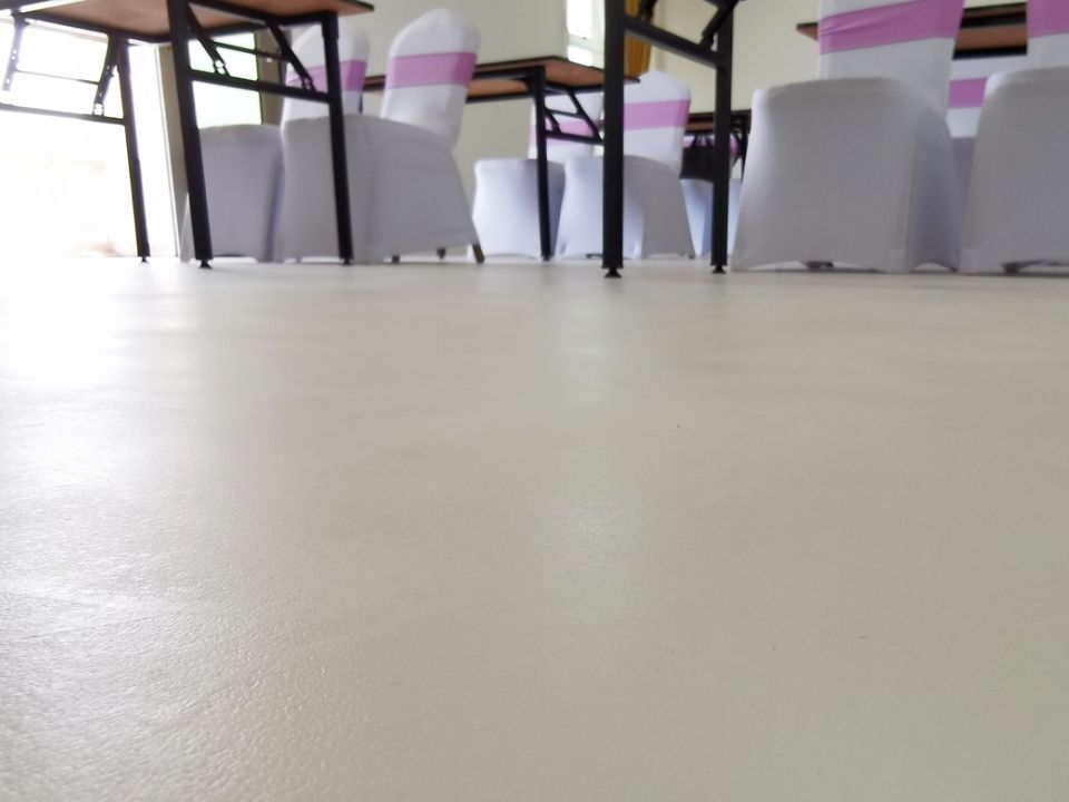 Chuẩn bị tốt bề mặt sẽ mang lại lớp microcement hoàn thiện bền và đẹp (Ảnh sưu tầm)