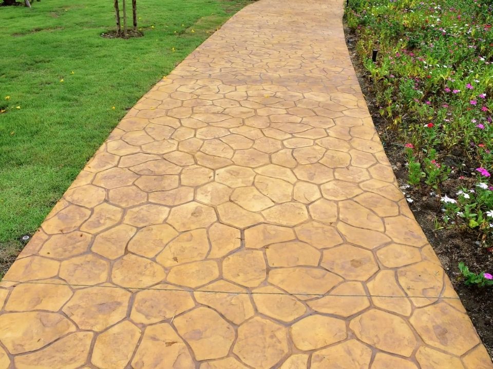 Dịch vụ thi công bê tông áp khuôn vân đá hoàn thiện
