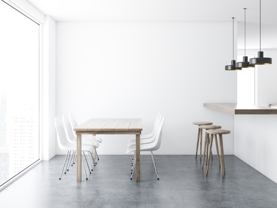 Cần chuẩn bị sơn lót để thi công trước lớp vữa microcement, đảm bảo độ bám dính chắc chắn (Ảnh sưu tầm)