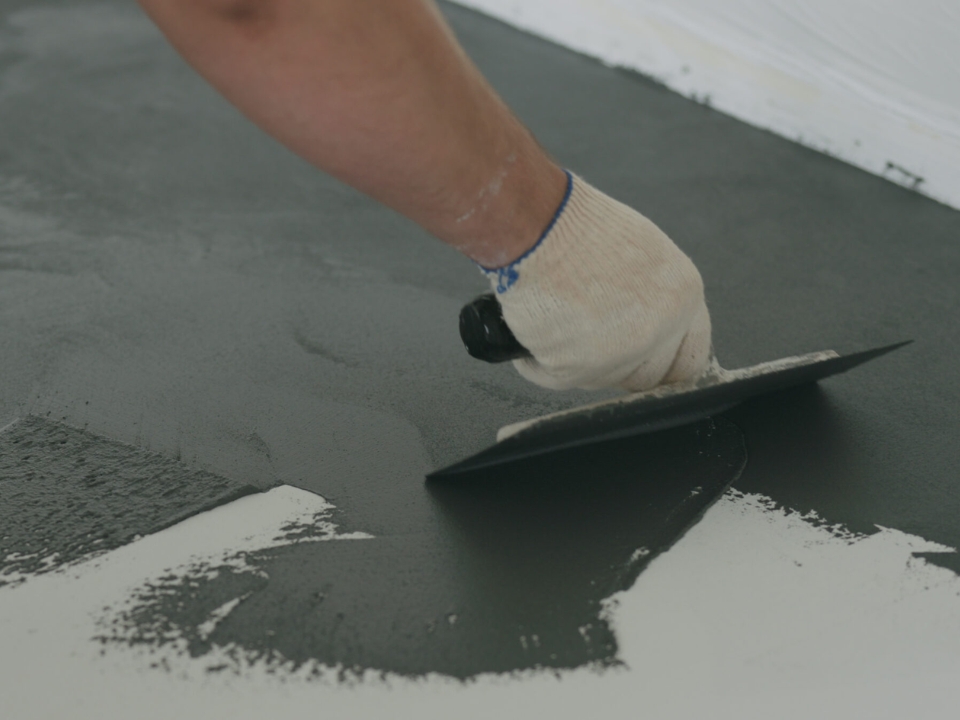 Vữa vi xi măng microcement không thể thiếu trong quá trình thi công microcement (Ảnh sưu tầm)