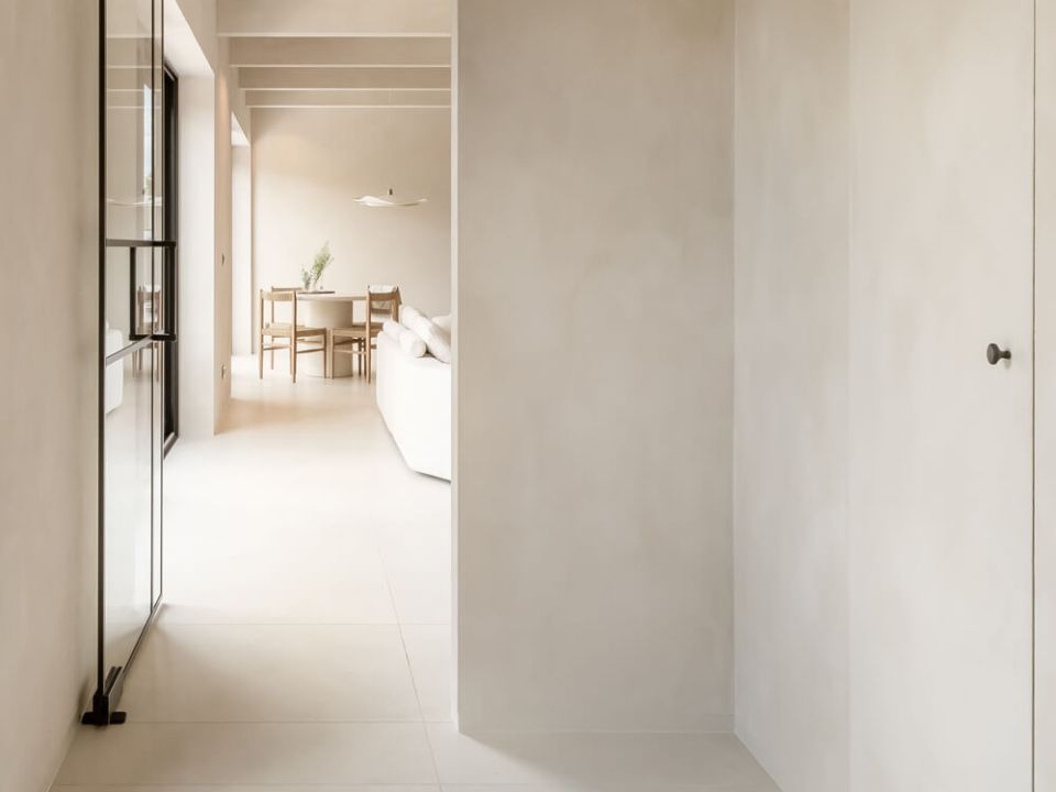 Đảm bảo thi công microcement đúng tiến độ công trình (Ảnh sưu tầm)