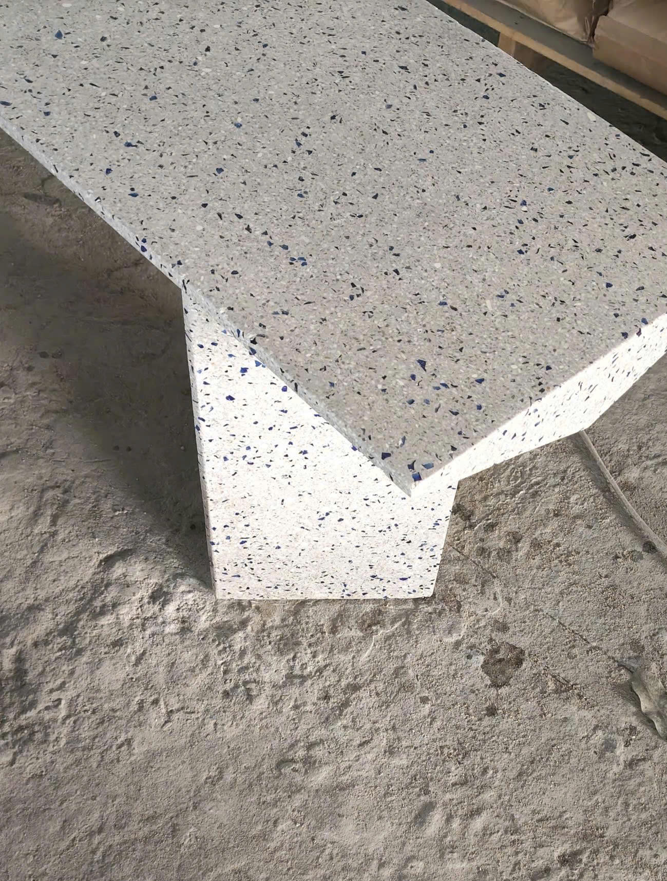 Ghế terrazzo tái chế thủy tinh - Vietbeton
