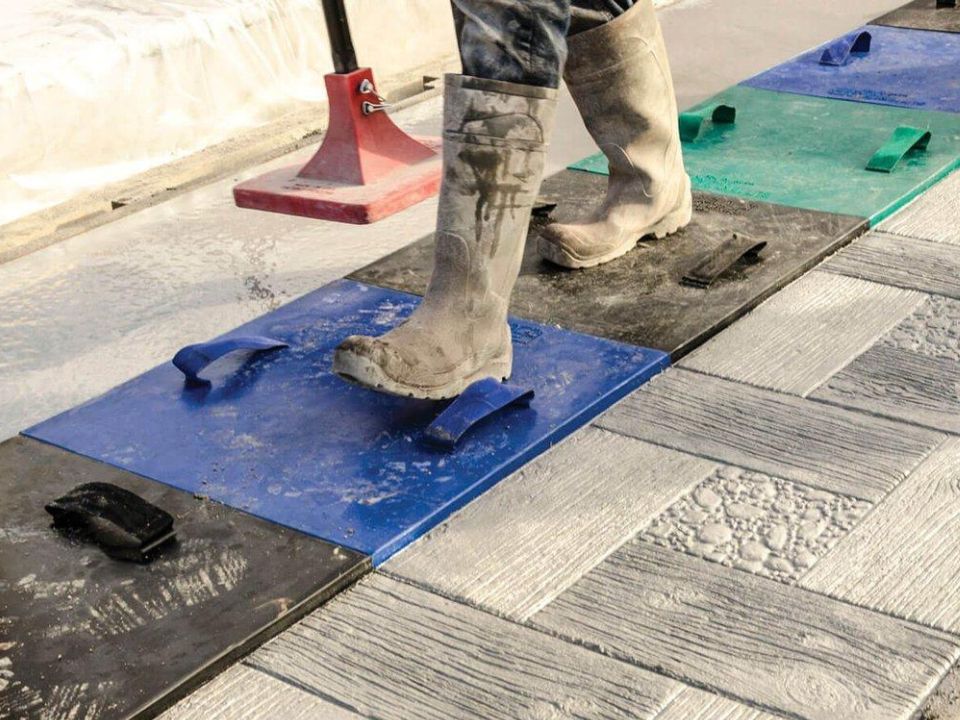 Khuôn dập bê tông