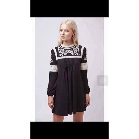 Đầm oversize