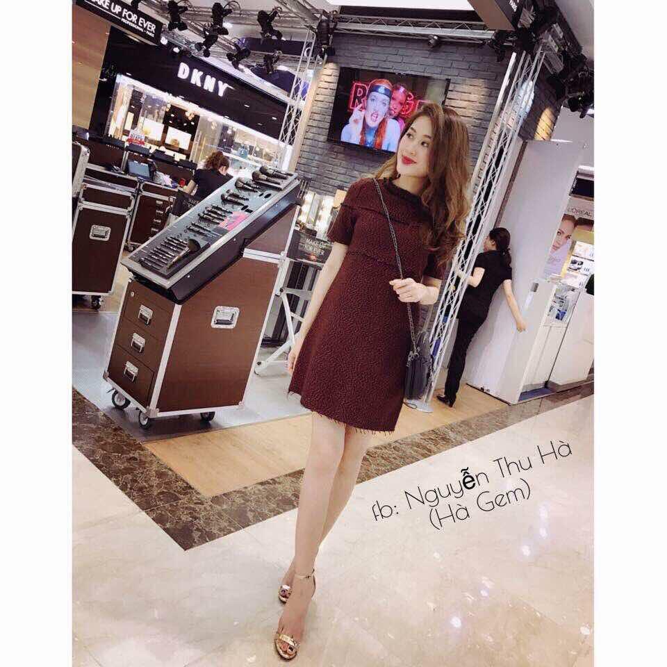 Đầm chử A đỏ đô xé lai