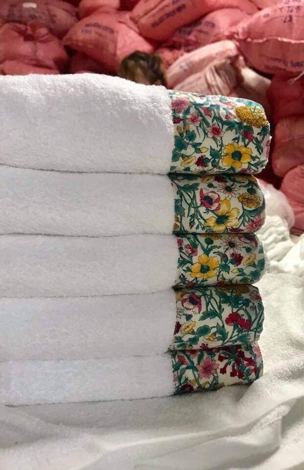 Khăn xuất xịn Sz 38x80cm Nặng 110gam
