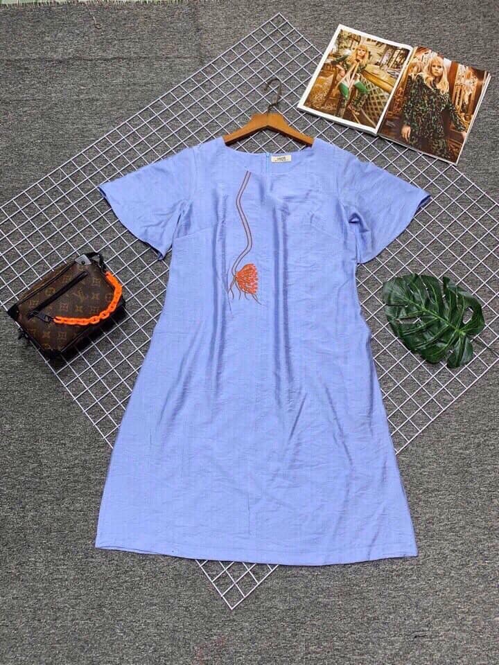Đầm tơ suôn thêu hoa