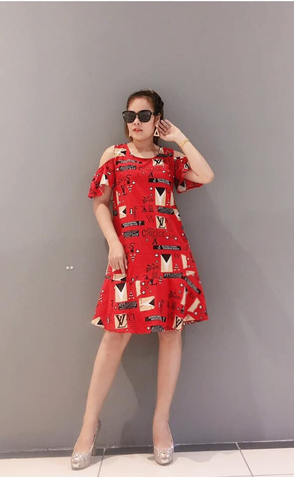 Đầm lụa khoét vai ko nhăn size L XL ( 52-65 ký)