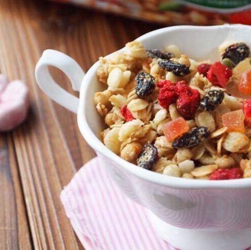 NGŨ CỐC CALBEE NHẬT 800g