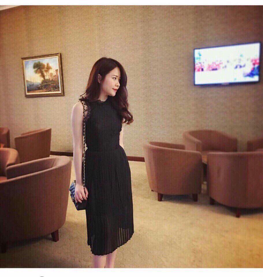 Đầm ren sát nách xếp ly