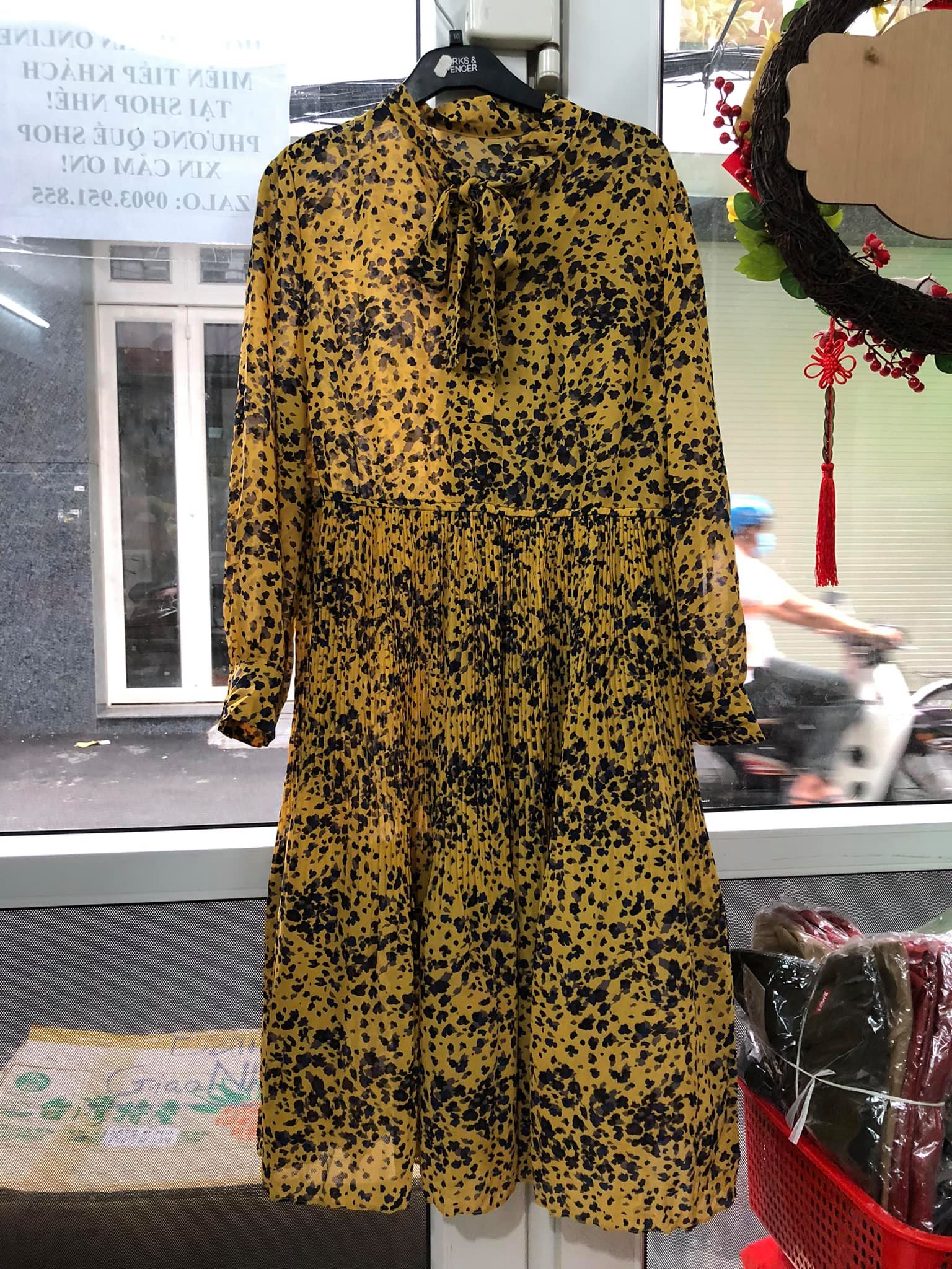 đầm voan tầm vài chục chiếc size trung bình M L từ 50-62 hàng HK