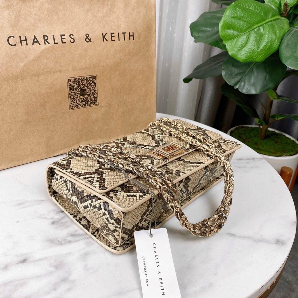 túi họa tiết da rắn CHARLES & KEITH