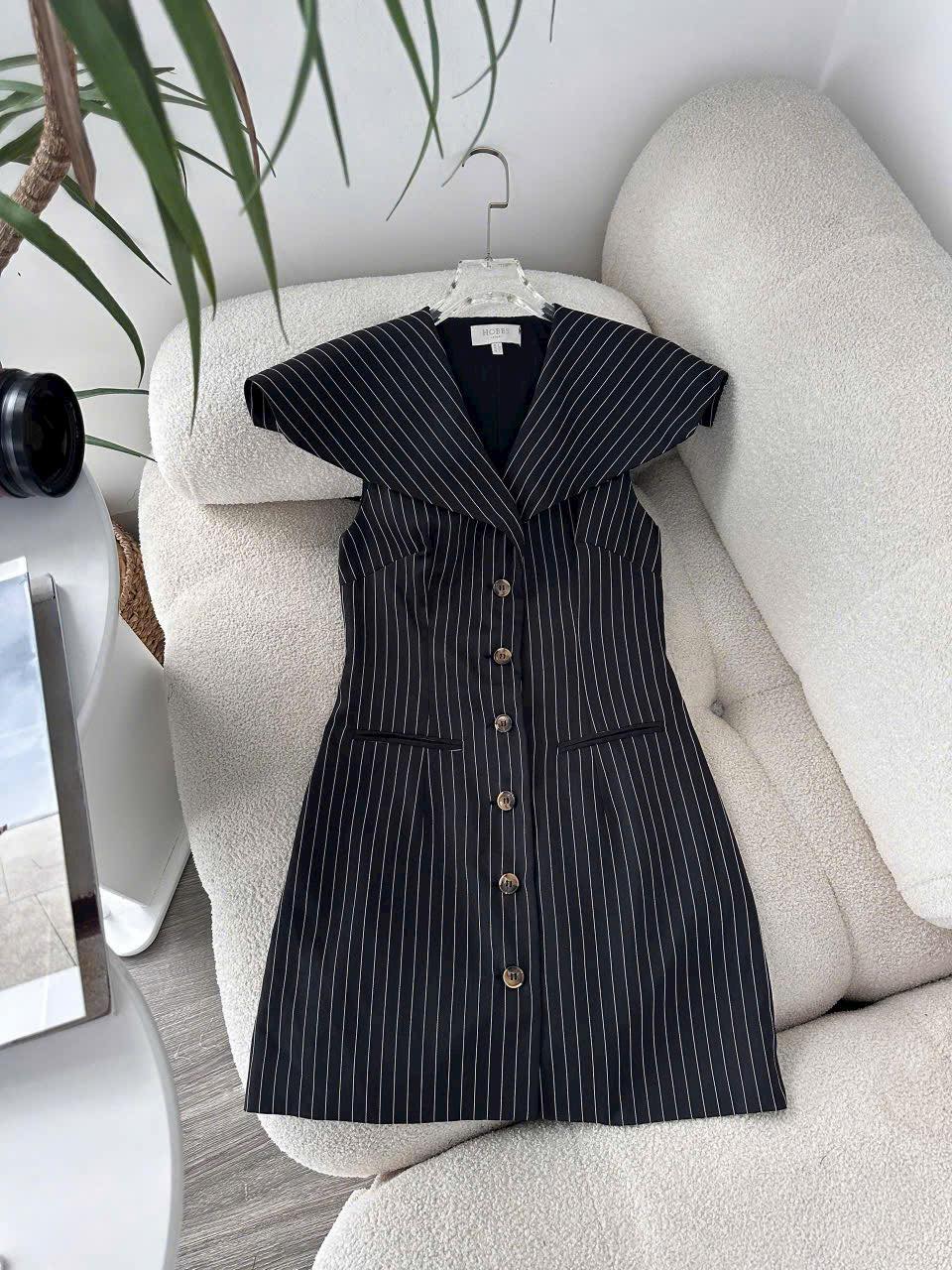 Đầm Hobbs . Size 2,4,6