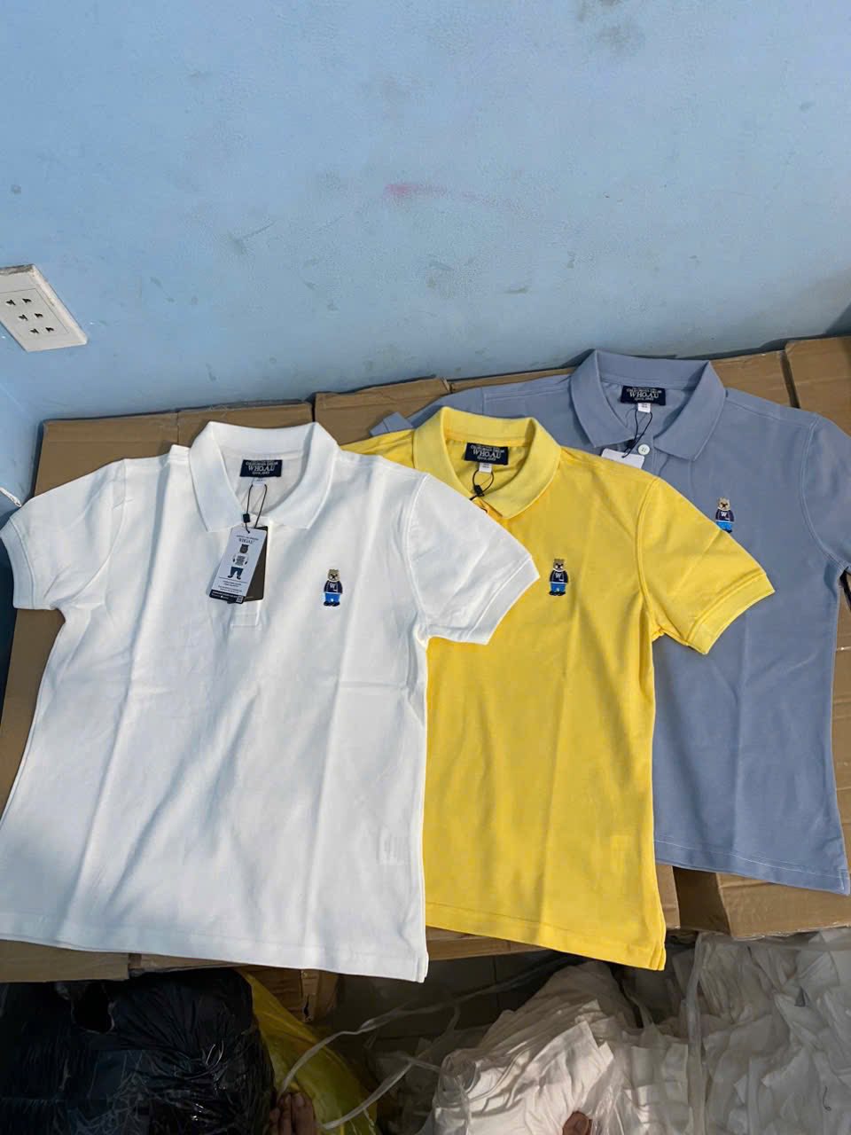 Áo thun polo Who.au tay ngắn form chuẩn, chất vải cotton co giãn, thoáng mát.