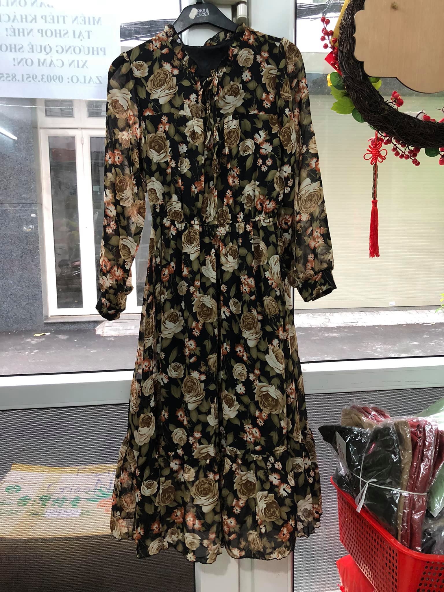 đầm voan tầm vài chục chiếc size trung bình M L từ 50-62 hàng HK