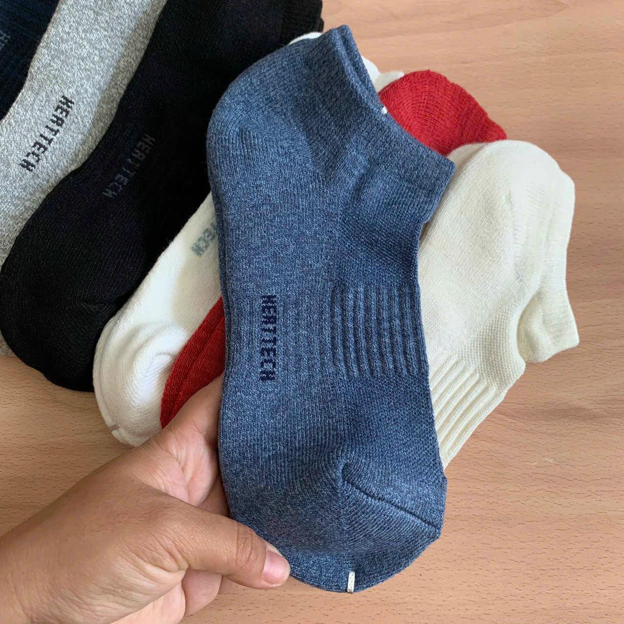 Lốc 10 đôi vớ Uniqlo xịn,