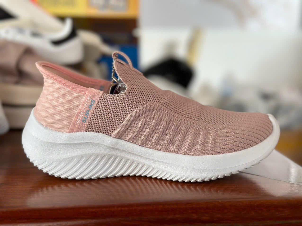 SKECHERS MẪU MỚI