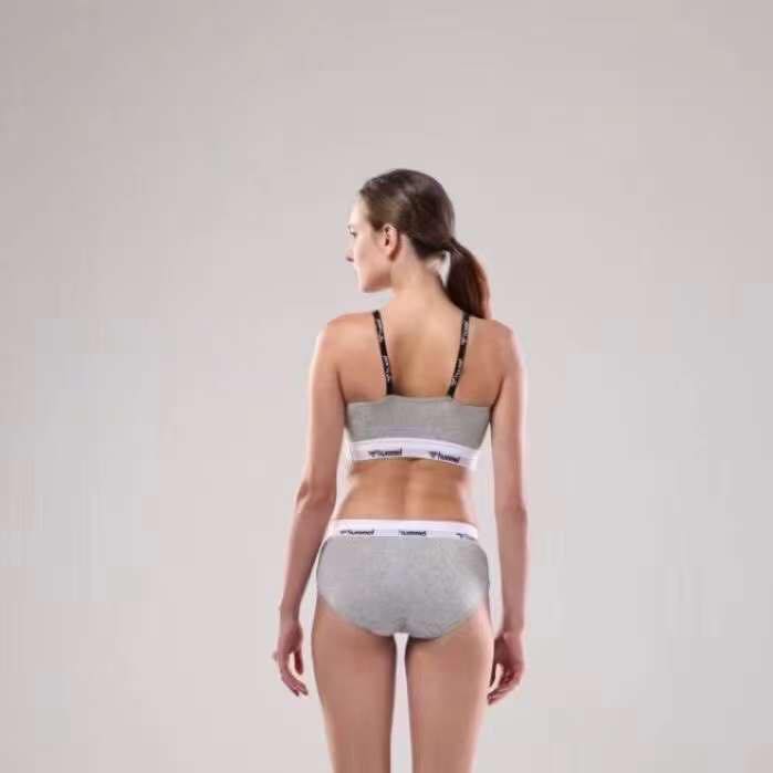 bra HUMMEL, hiệu của Đức