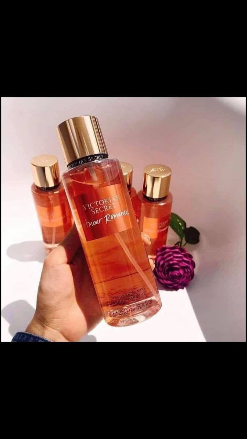 Xịt body AmberRomance của Vic secrect