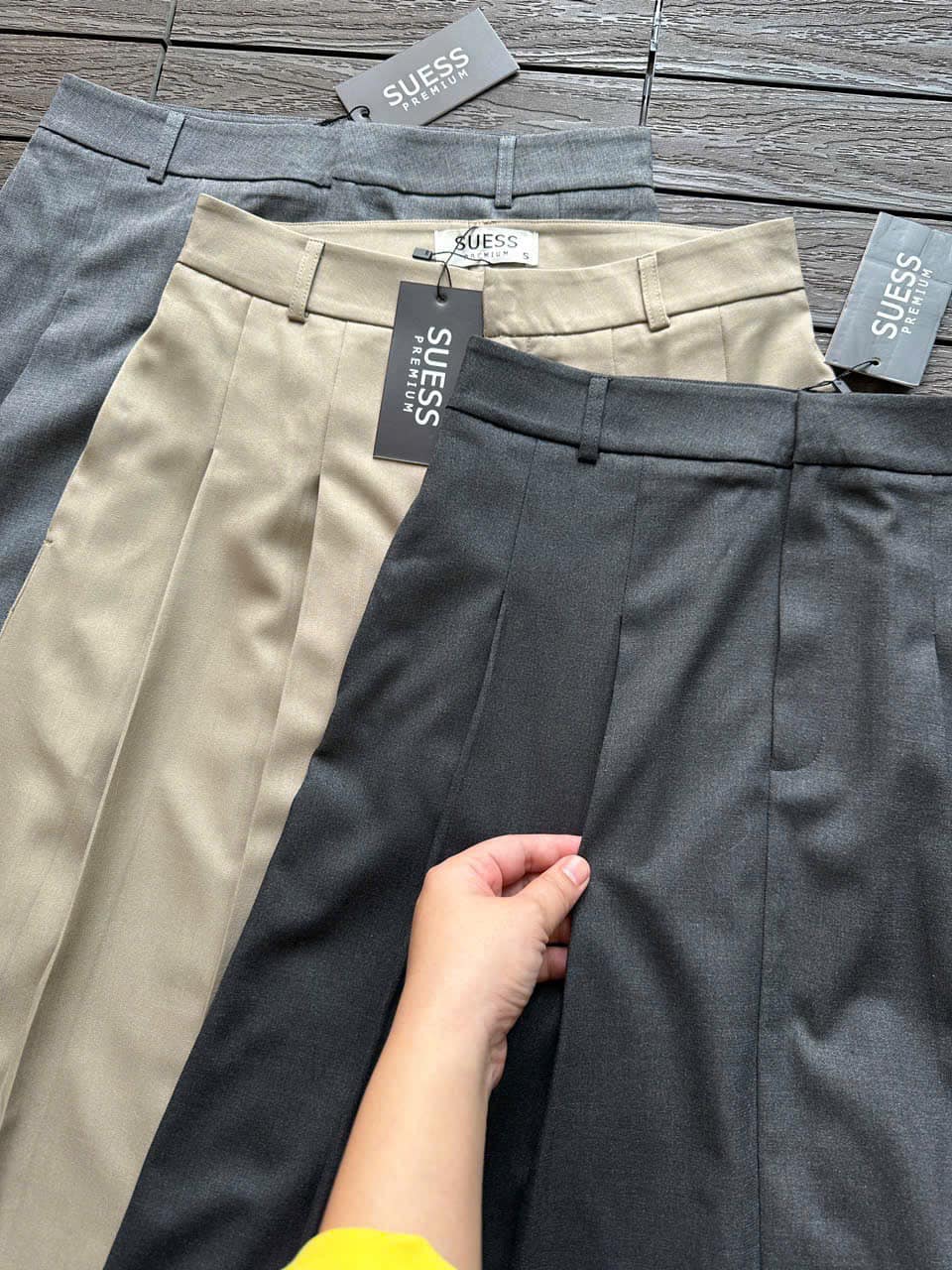 Chân váy dài xếp ly