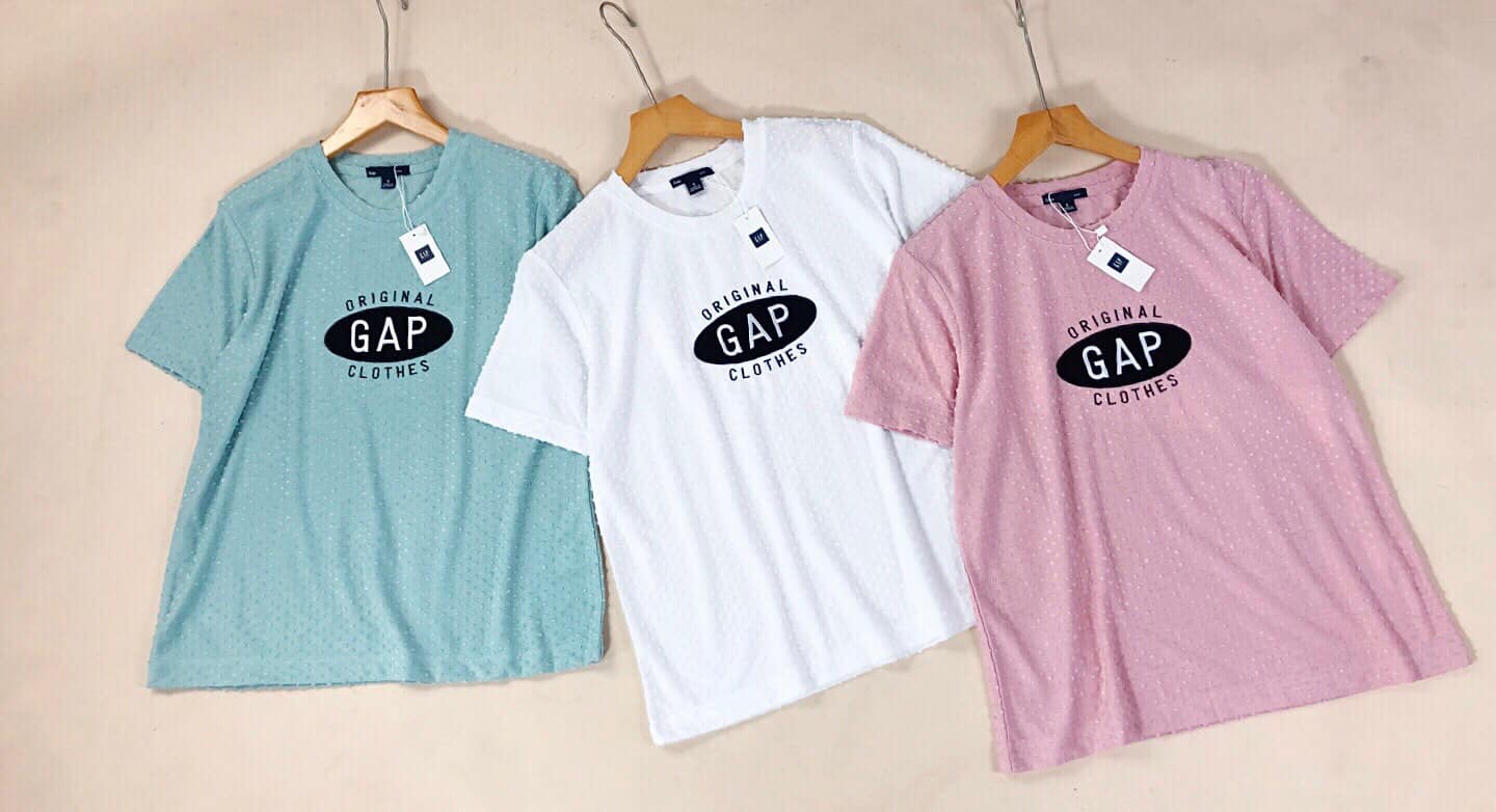 Chất cotton co giãn, phần hột nổi lạ mắt, tạo điểm nhấn cho áo