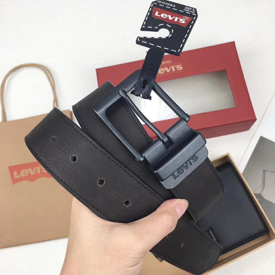 Set thắt lưng kèm ví Levis