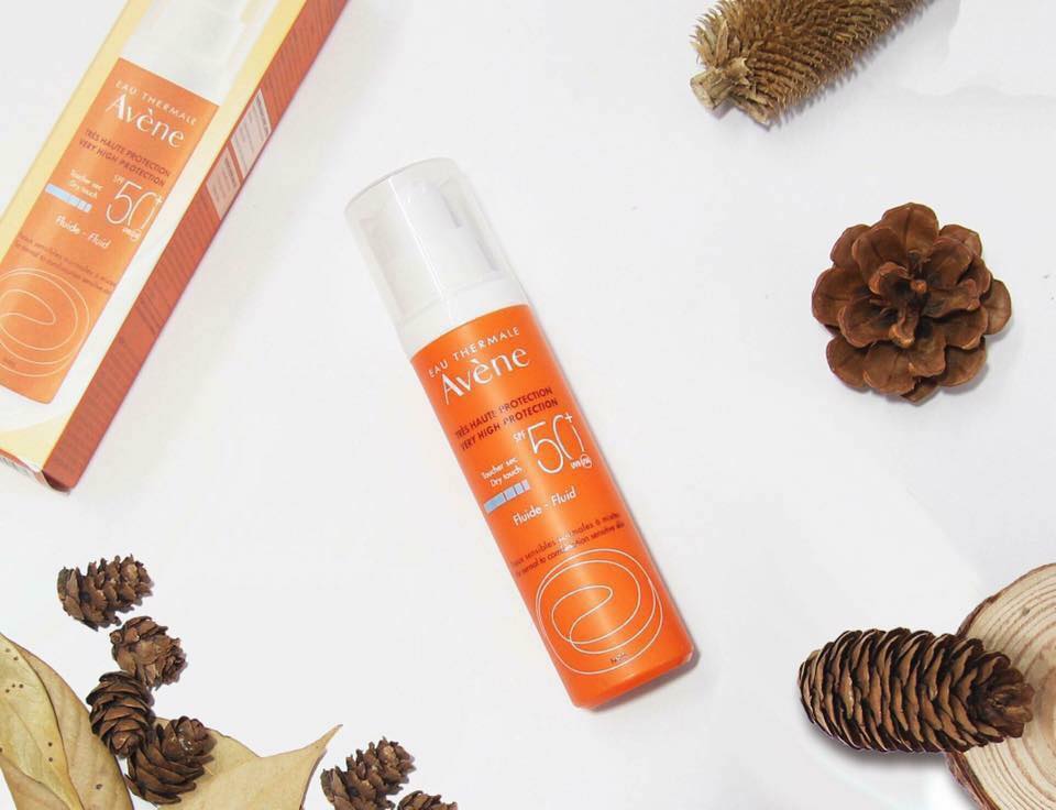 Kem chống nắng Avene Cleanance Solaire SPF 50+ mẫu mới 2018