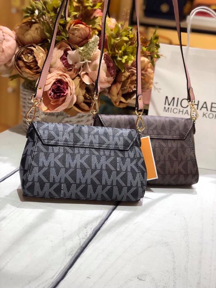 Túi Michael.Kors dạng nắp hít mini