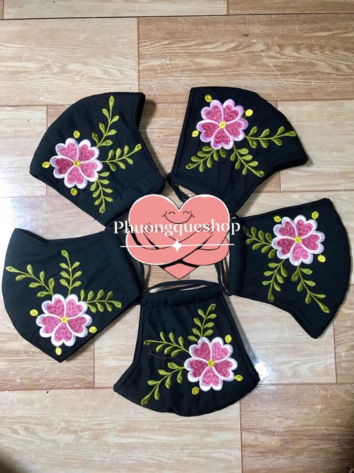 Khẩutrang thêu xịn đẹp