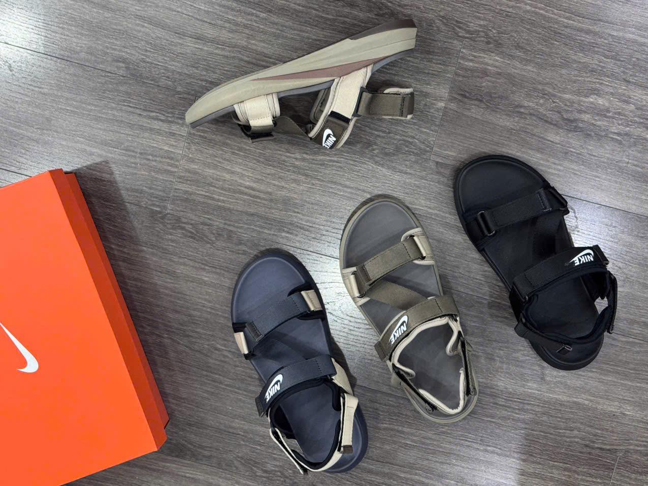 Sandal nam nữ cho mùa học sinh