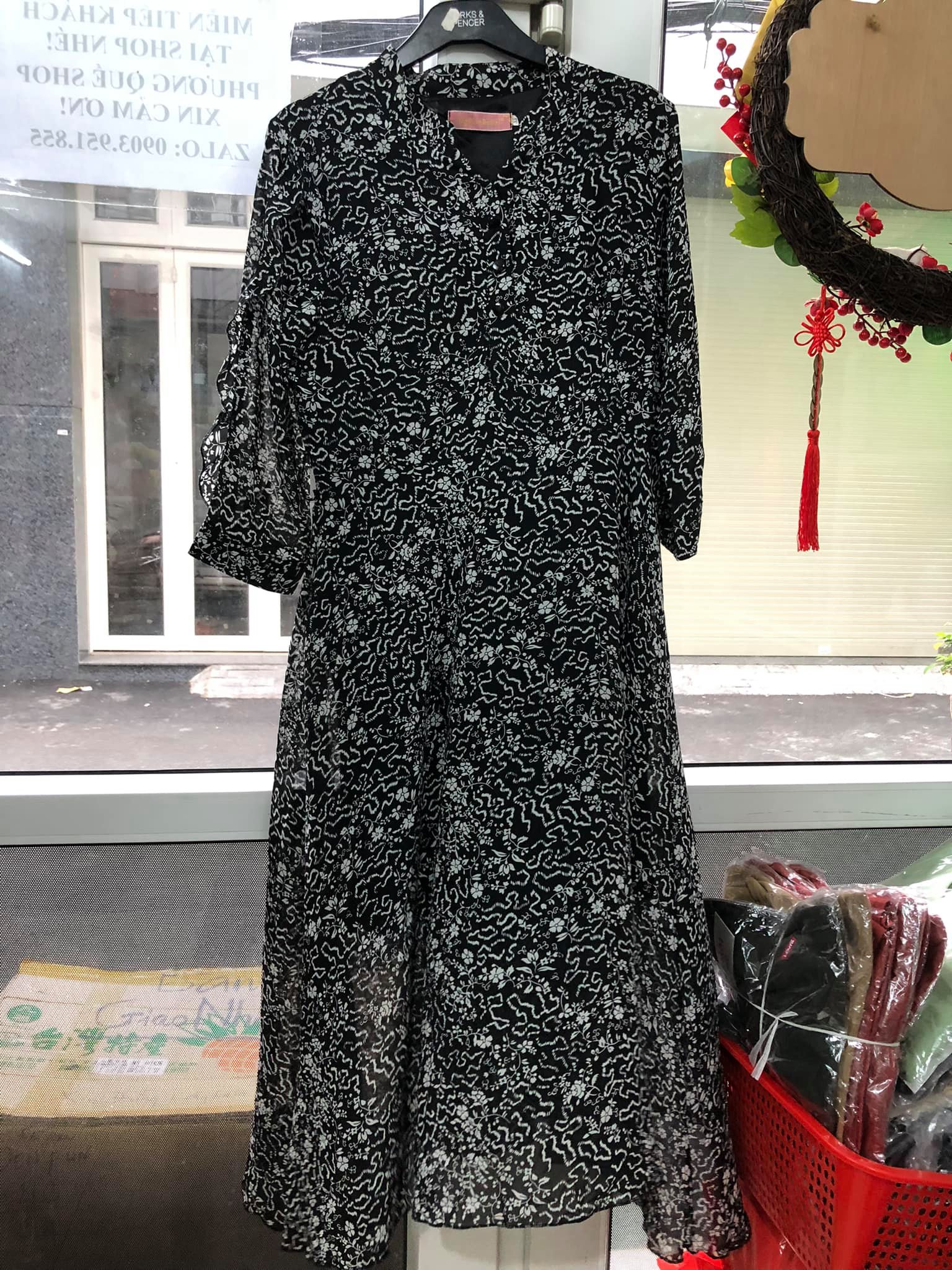 đầm voan tầm vài chục chiếc size trung bình M L từ 50-62 hàng HK