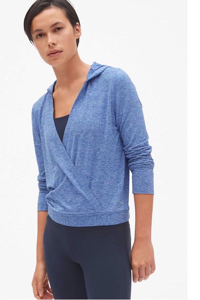 Áo hoodies dòng thể thao, chất mỏng