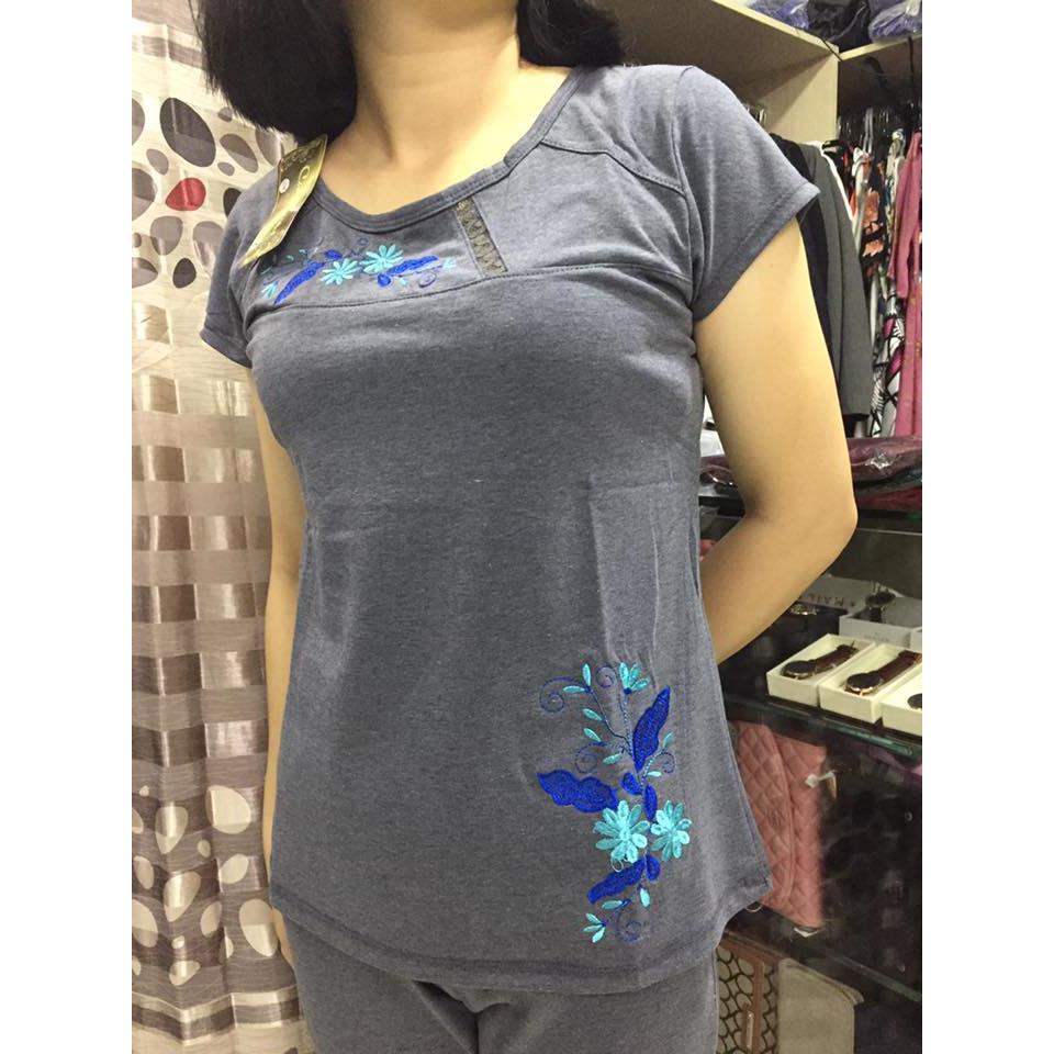 Bộ đồ thun cotton thêu sắc xảo.