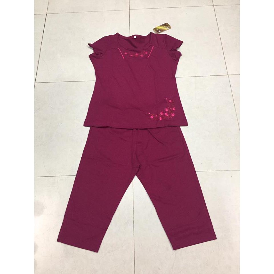 Bộ đồ thun cotton thêu sắc xảo.